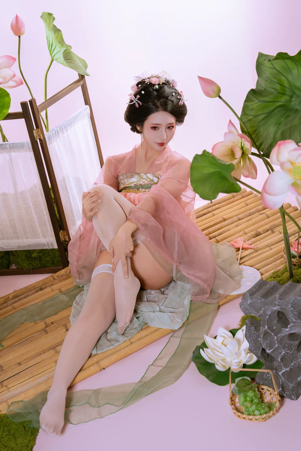 云溪溪&奶桃桃 - 采莲 [90P-2GB] tg@simisebaisi 【丝足阁】013.webp